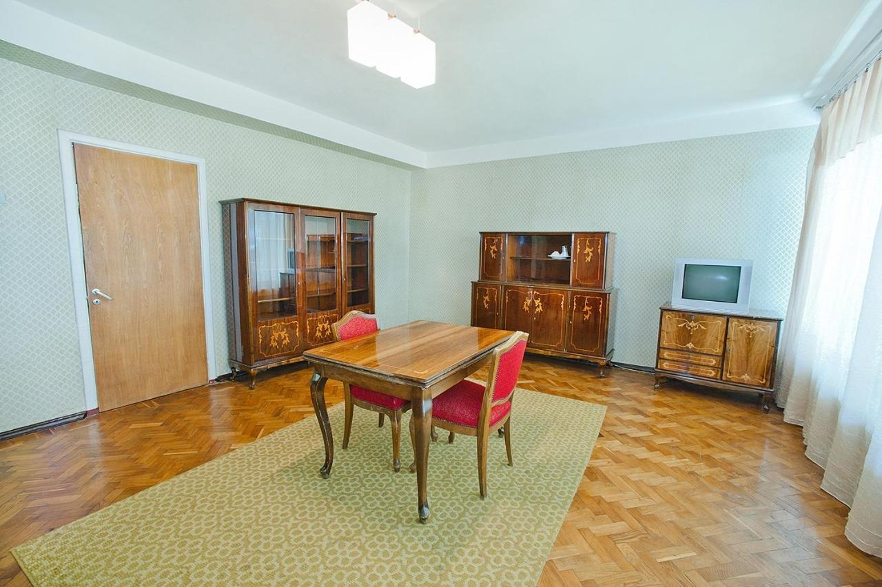 Gosdacha Ldzaa 호텔 Lidzava 외부 사진